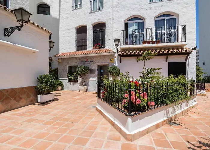 Puerto Banus Luxurious Apartment In The Heart Of The Port